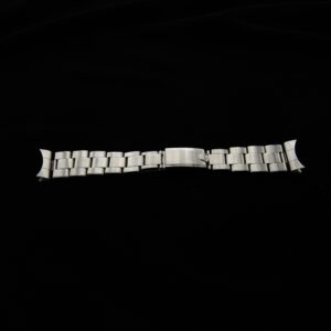 1969 Rolex Oyster 19mm wide riveted bracelet in great shape. It measures 6.25" long. These earlier bracelets are very hard to find.