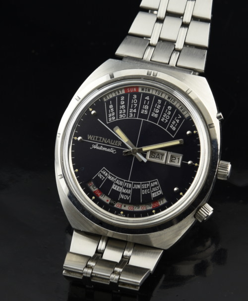 Wittnauer sale calendar watch