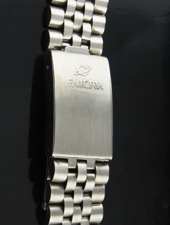 This is a full-length Enicar 20mm stainless steel bracelet with some usual, mild stretch for a 1970s bracelet.