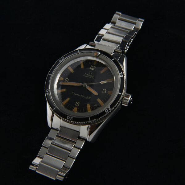 Here is a very rare ref. 165.014 Omega Seamaster 300 dating to 1966 and measuring 38.5mm in stainless steel.