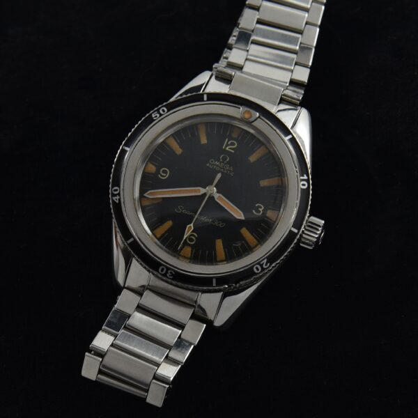 Here is a very rare ref. 165.014 Omega Seamaster 300 dating to 1966 and measuring 38.5mm in stainless steel.