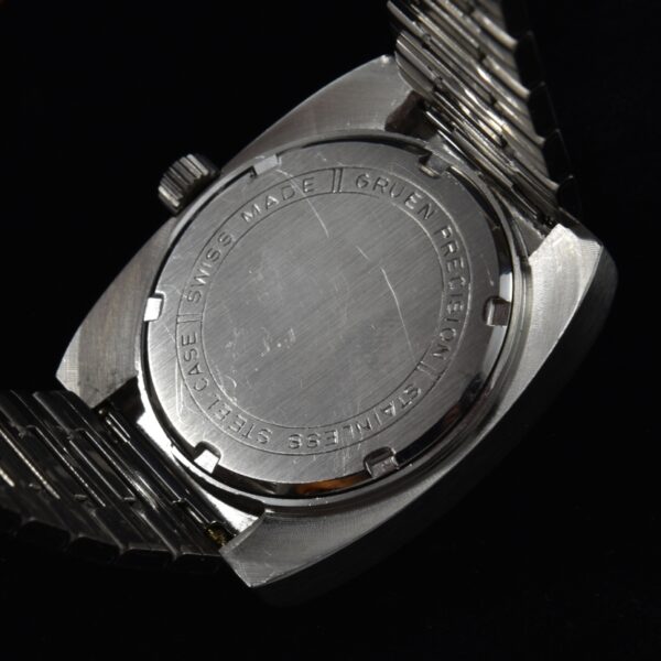 This is a vintage 1970s uncommon Gruen watch known as the Day/Night 24-hour, measuring 40mm in stainless steel.