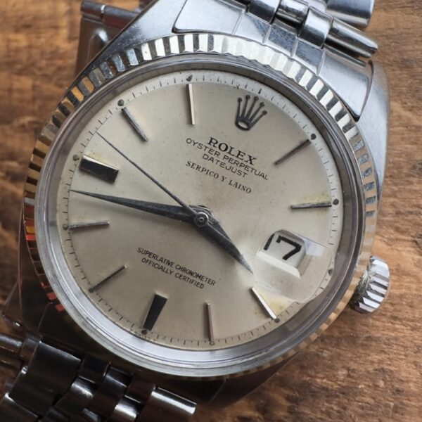 This is about as rare as one finds. This 1962 Serpico Y Laino Datejust with 36mm steel case and solid 14k white gold bezel comes complete with box and papers.