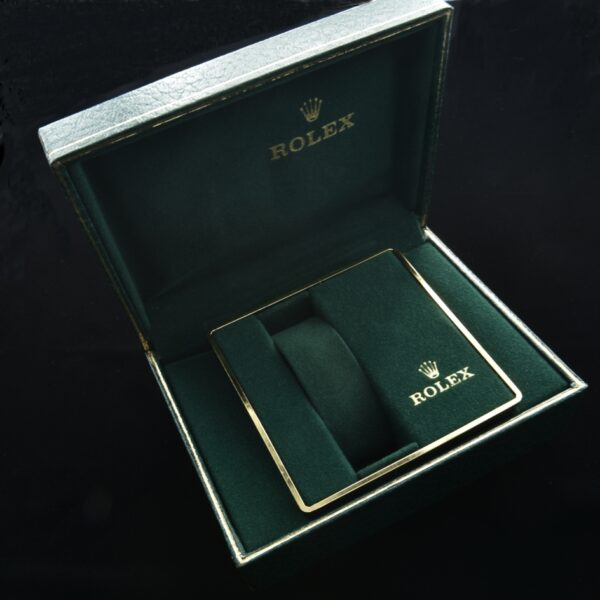 This vintage Rolex box dates to the '80s. This is correct for the Rolex  Submariner. Amazing overall condition.