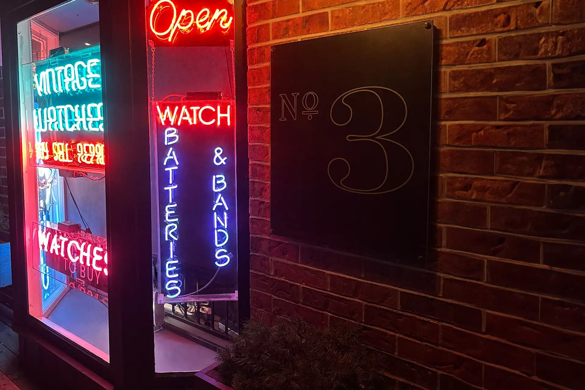 Watches To Buy Neon Signs & Unit