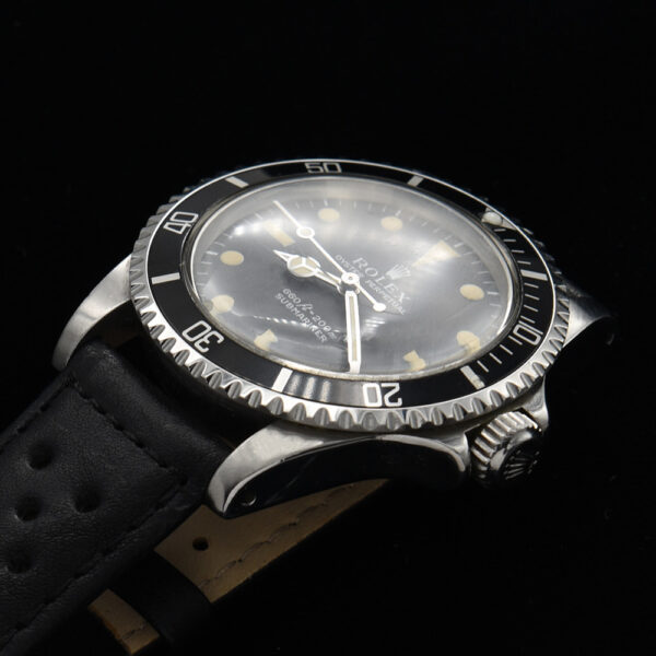 This is a very clean 1972 vintage ref. 5513 Rolex Submariner having a 2.9 million serial number. Notice the original vanilla lume.