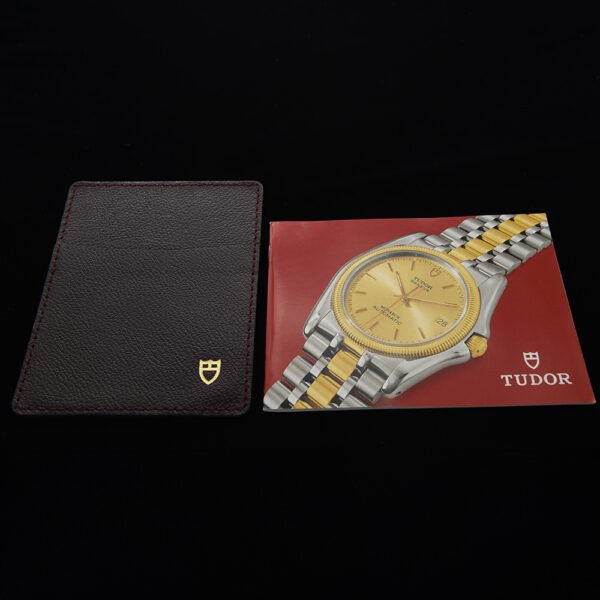 Here is a 5x6" pristine 1980s Tudor inner and outer box with manual and leather holder. This box was for most of the '80s watches including the Tudor Tiger Chronograph.