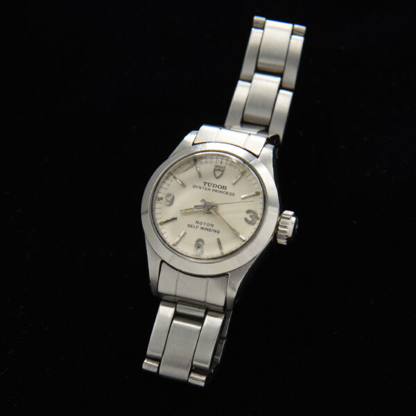 Here is a vintage 1970s ladies stainless steel Tudor Oyster Princess with an easy-to-read Rolex Explorer-style dial having the 3, 6 and 9 raised steel numerals.