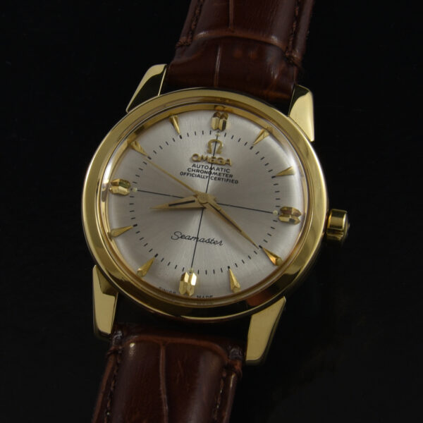 Here is a 35mm solid-18k-gold 1956 Omega Seamaster displaying excellent overall condition. The 18k-solid-gold Omega screw-back case is quite heavy.