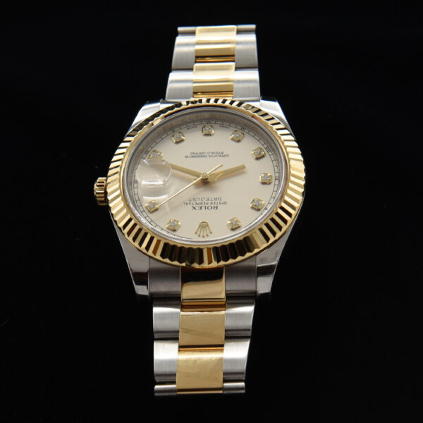 This 2008/2009 Rolex ref. 116333 Datejust comes complete with box and papers and is priced extremely well.