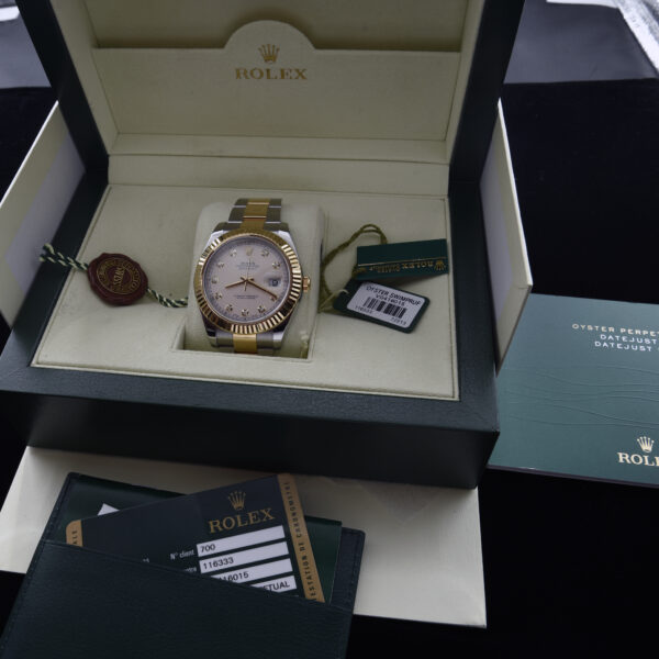 This 2008/2009 Rolex ref. 116333 Datejust comes complete with box and papers and is priced extremely well.