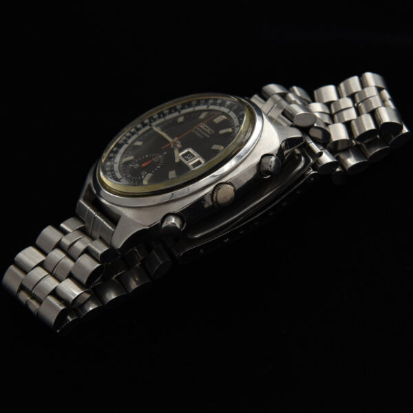 This is a very collectable and attractive vintage 1970 Seiko Chronograph reference 6139-6020 dating to 1970. The black dial with red chronograph second hand just pops visually on the wrist.