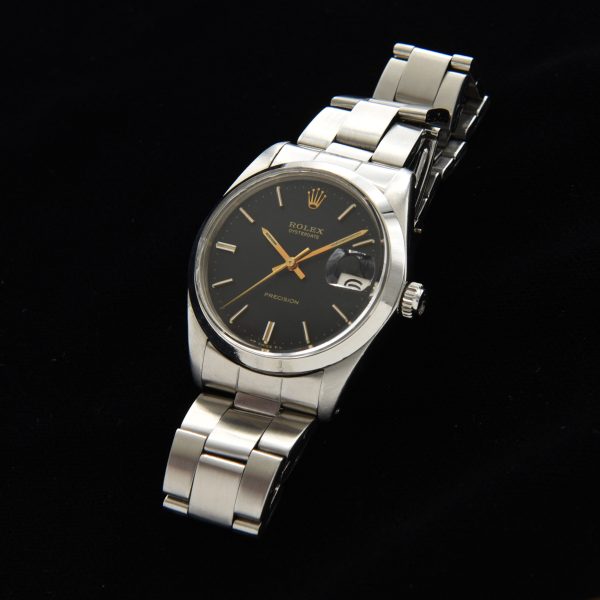 This 34mm stainless steel 1973 Rolex Oysterdate displays very clean overall condition.