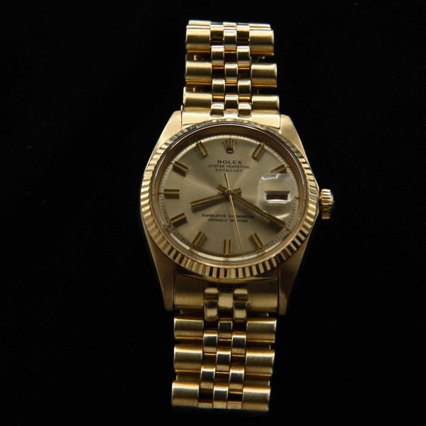This incredibly preserved 1969 Rolex Datejust measuring 36mm in solid-14k-gold comes complete with its box and original guarantee certificate having matching punched serial numbers.