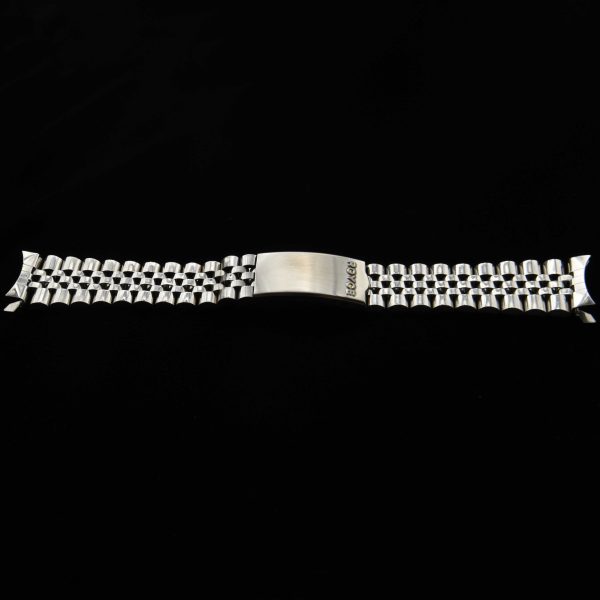 This is a Royce Vintage 19mm Stainless Steel Bracelet measuring a full 6.5". This bracelet displays very tight and barely worn condition.