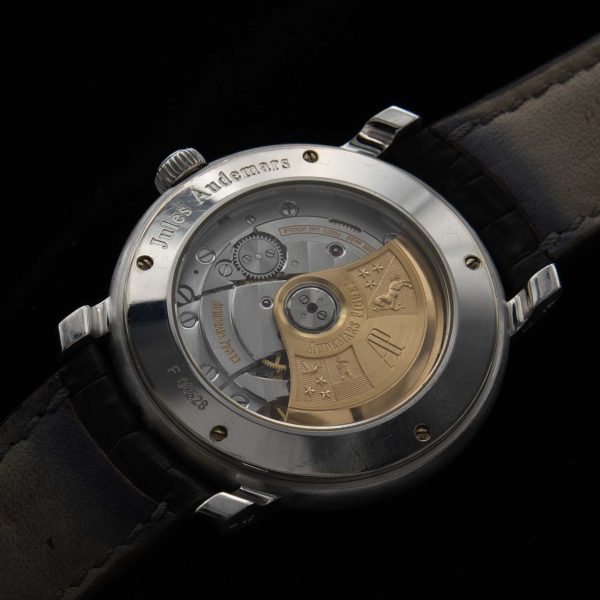 This is an uncommonly found Audemars Piguet model known as the 'Jules'; housed in a heavy 39mm 18k-white-gold case, 15mm thick and 44mm lug-to-lug.