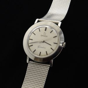 This is an early and uncommon 1961 stainless-steel Omega Geneve measuring 35mm and having a wide, polished bezel. I think the appropriate name for this watch is the ‘Omega Lifesaver’.