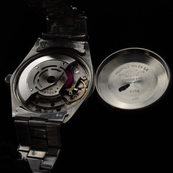 This is a preserved 34mm vintage Rolex Air-King, ref. 5500, dating to 1968. It features the reliable Rolex caliber 1520 automatic movement
