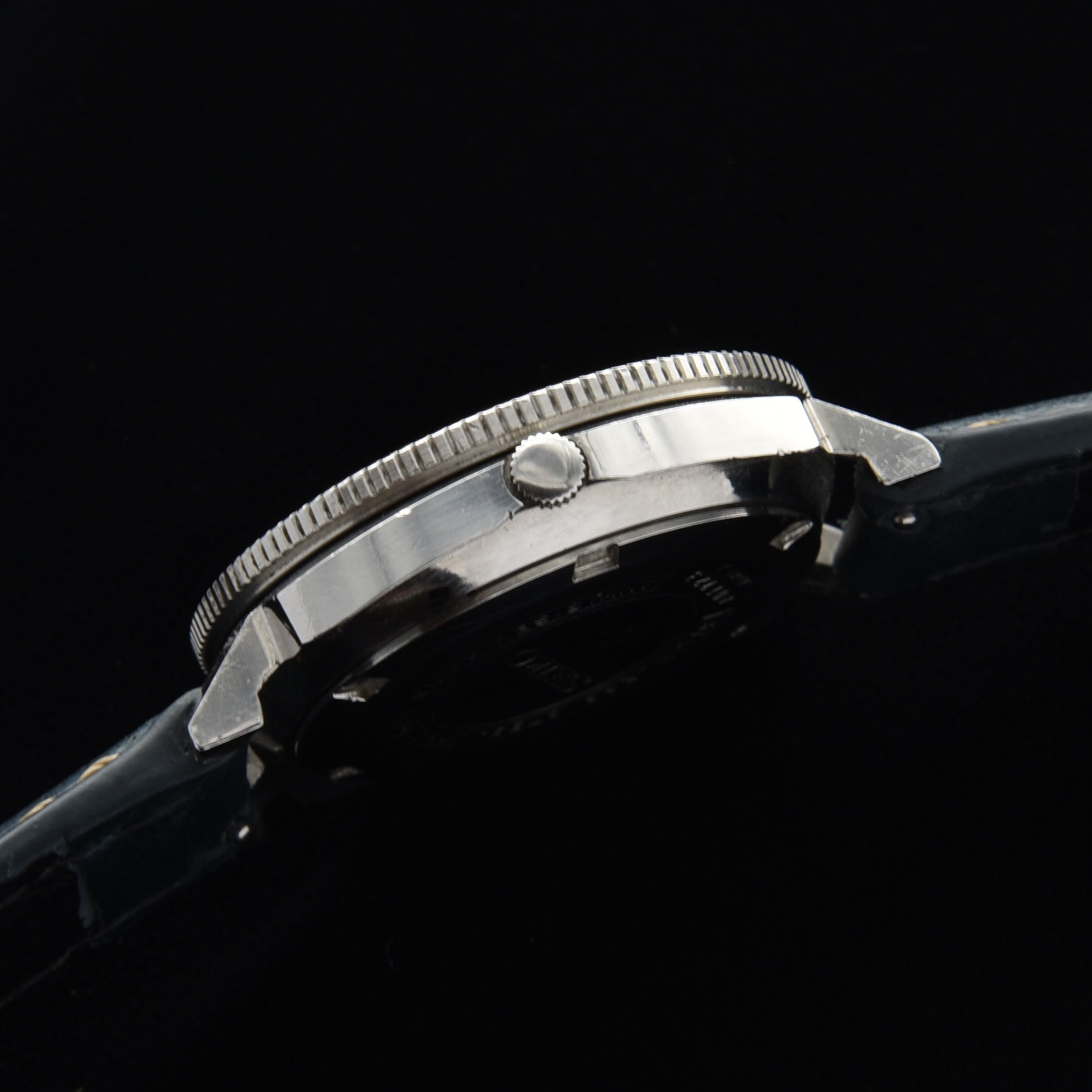 Don't let the name fool you, as this is a very desirable and collectable vintage, circa 1974 Seiko. This Seiko 7005-8052 Diver is known as the “Poor Man’s 62MAS”.