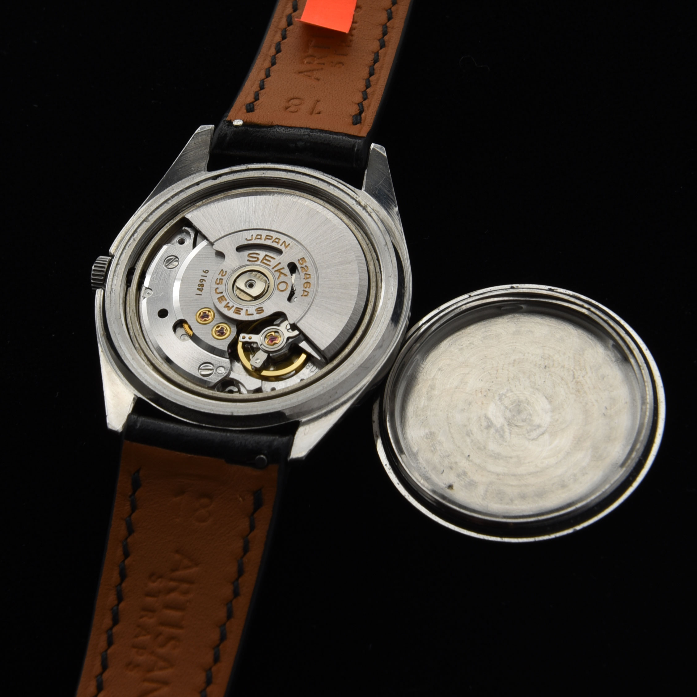 This circa-1973 rare Seiko ref. 5246-6060 vintage watch is very special. The wording 'special' on the dial indicates the extra care in producing both the (serviced) cal. 5200 movement and the spectacular King Seiko case.