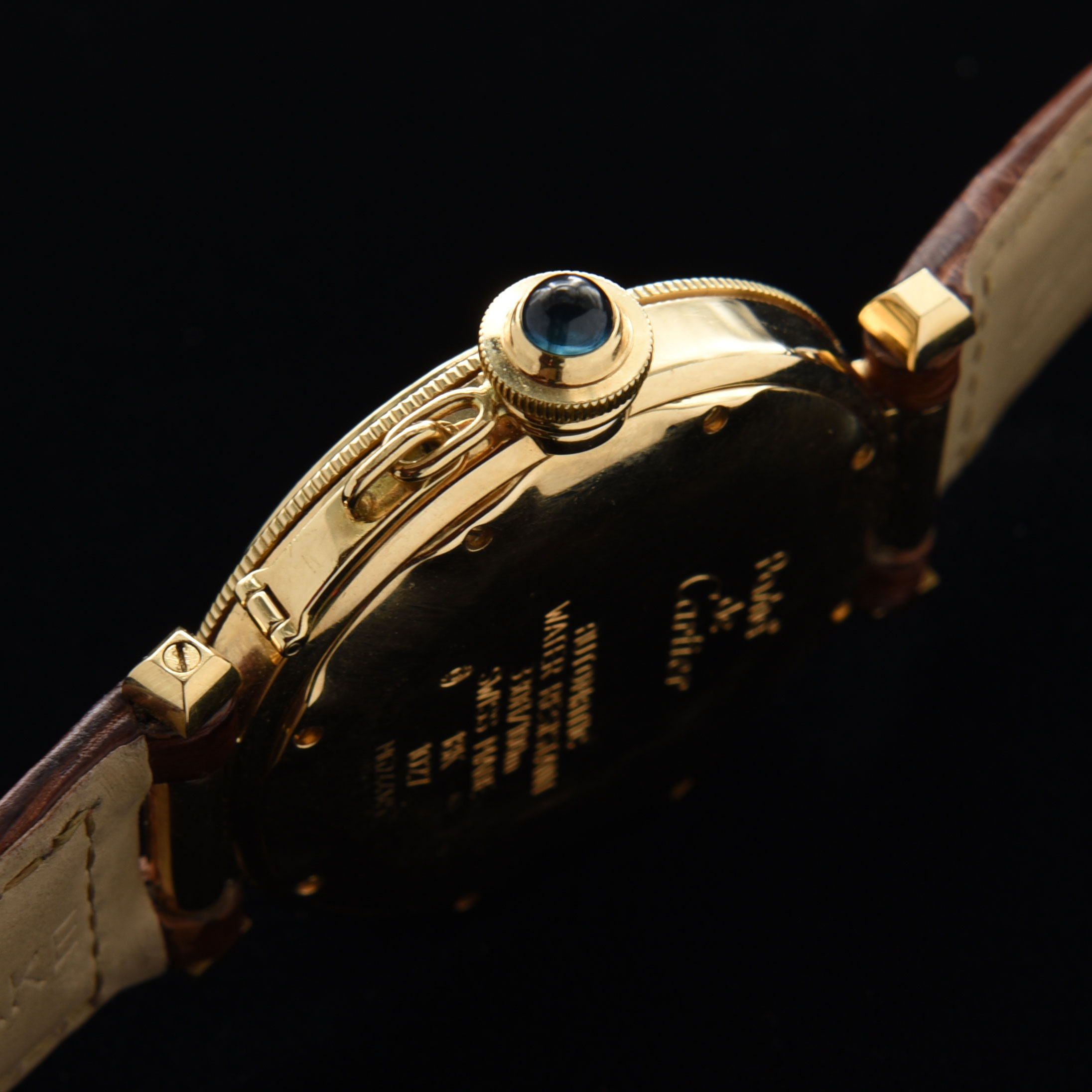 This solid-18k-gold circa 2000s Cartier Pasha ref. 1027 displays excellent overall condition, and comes with the Cartier box.